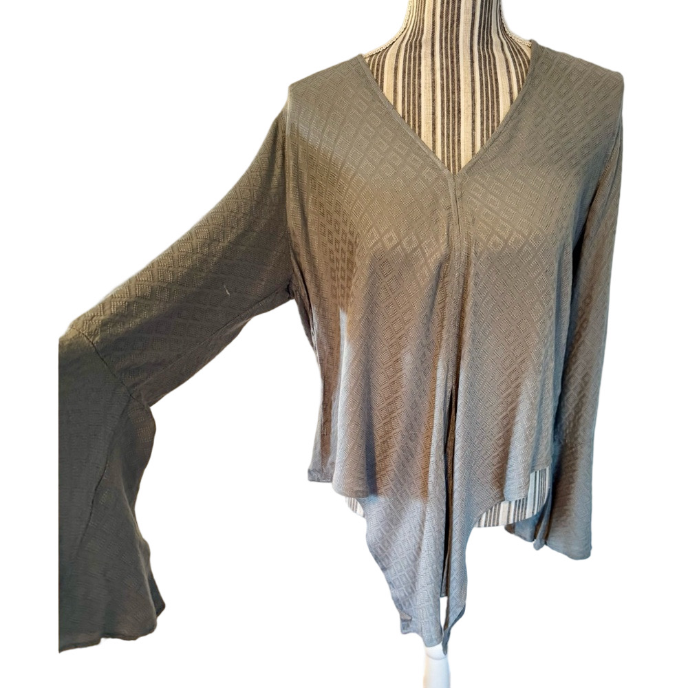 Lovestitch Gray Asymmetrical Bell Sleeve Blouse